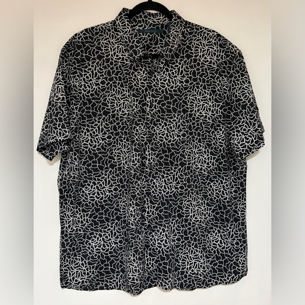 Men’s Perry Ellis Black and White Short Sleeve Button Front Shirt Size XXL